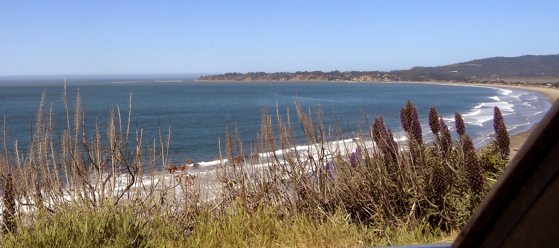 That is Stinson Beach. I guess this is Bolinas Bay inside of Drakes Bay if you consider everything inside of Point Reyes to San Francisco be Drakes Bay. It's about 40 miles across.
